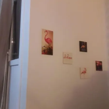 Apartment Guzelyalida Cok Merkezi Yerde Tatli Ve Sirin Daire Izmir