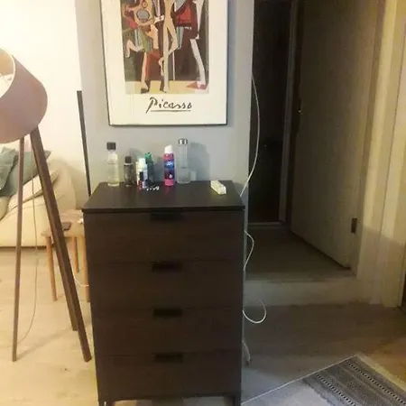 Guzelyalida Cok Merkezi Yerde Tatli Ve Sirin Daire Apartment *