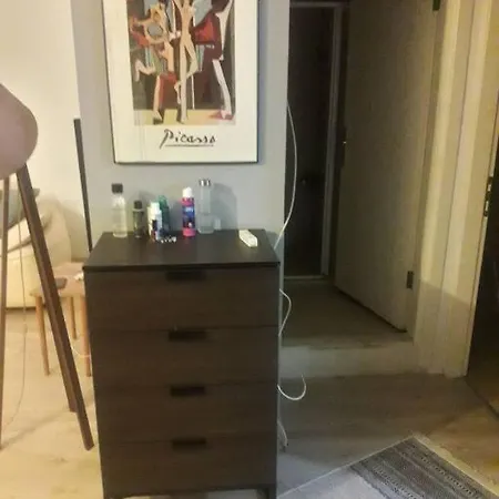 Guzelyalida Cok Merkezi Yerde Tatli Ve Sirin Daire * Izmir