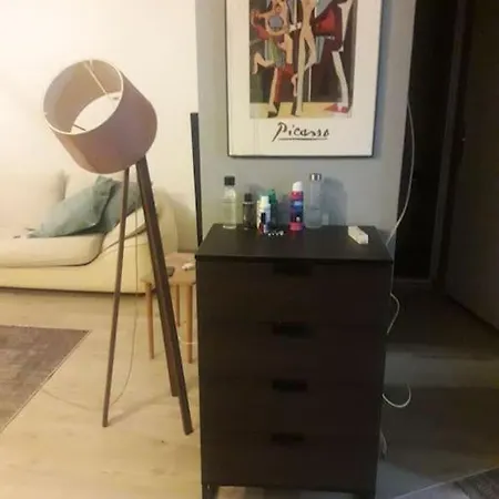 Guzelyalida Cok Merkezi Yerde Tatli Ve Sirin Daire Apartment